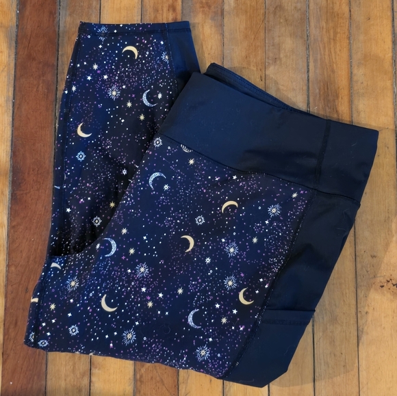 Torrid Cosmo Capri Plus Size 4 Women Capri Leggings With Pockets Black - Picture 2 of 6